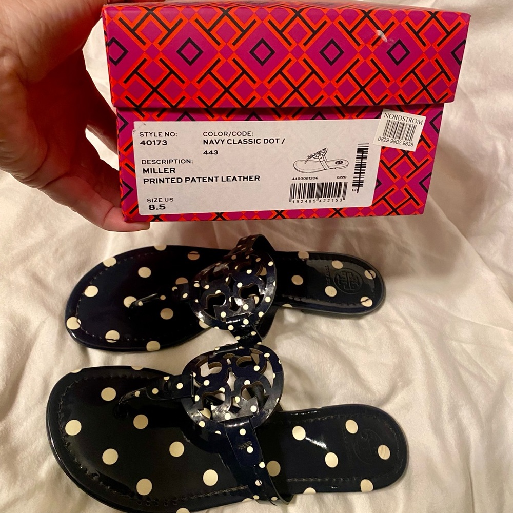 EUC! In Box Tory Burch DOT MILLER Patent Navy 8.5